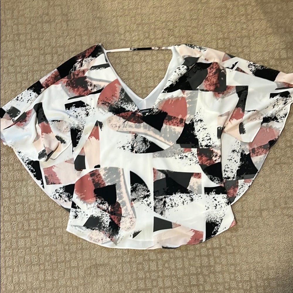 Le chateau Abstract Print Women's Top